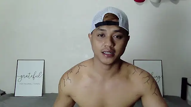LonelyMark4un Webbikameraesitys