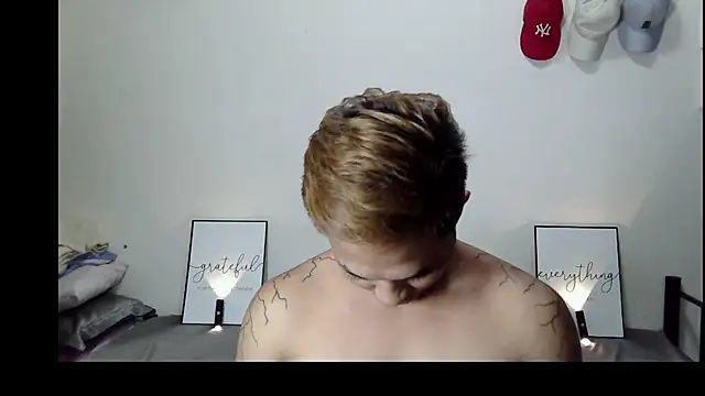 Webkamerová show LonelyMark4u