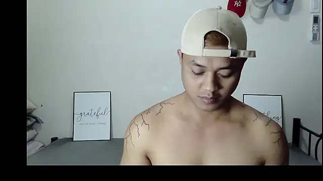 LonelyMark4u Show Webcam