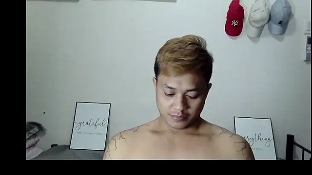 LonelyMark4uのウェブカメラショー