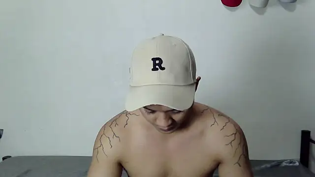 LonelyMark4u webkamerás műsora