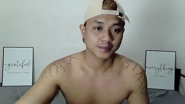 LonelyMark4u webkamerás műsora