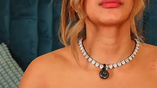 عرض كام AureliaVossa