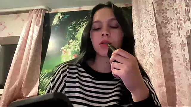 Вебкам-шоу EmmaShyline