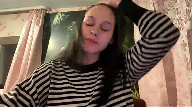 EmmaShyline Webcam Show