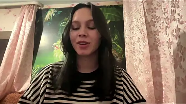 EmmaShyline Шоу с уебкамера