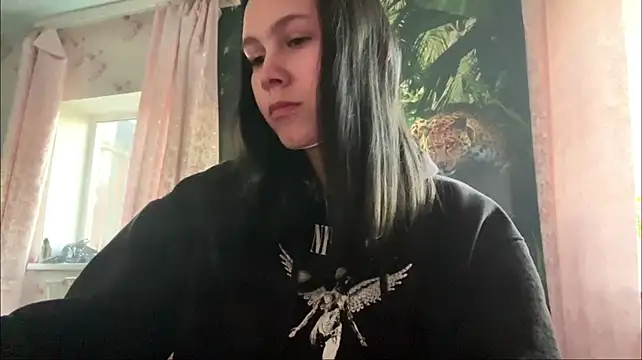 EmmaShyline's Webcam Show