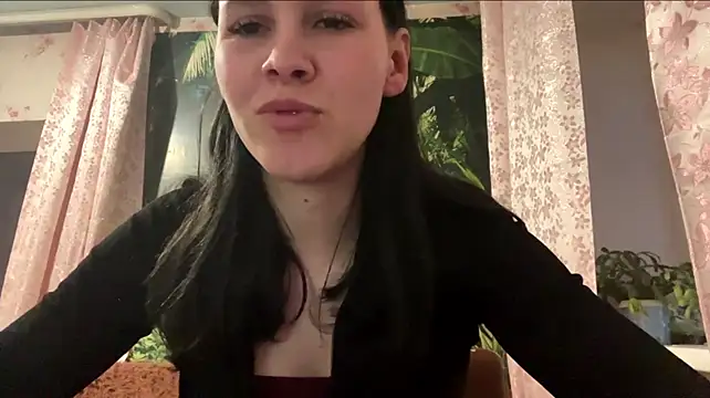 EmmaShyline Show in webcam