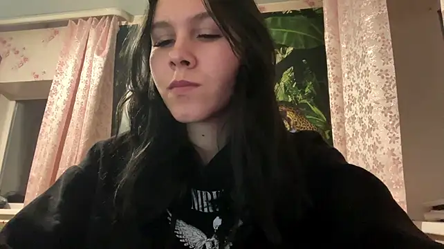 EmmaShyline's Webcam Show