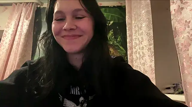 EmmaShyline's Webcam Show