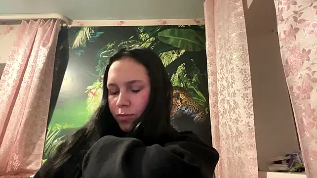 EmmaShyline Шоу с уебкамера