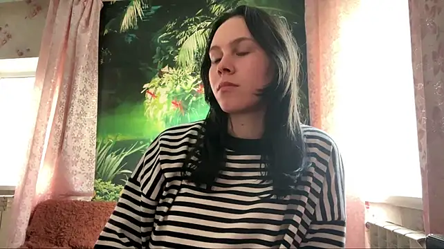 EmmaShyline's Webcam Show
