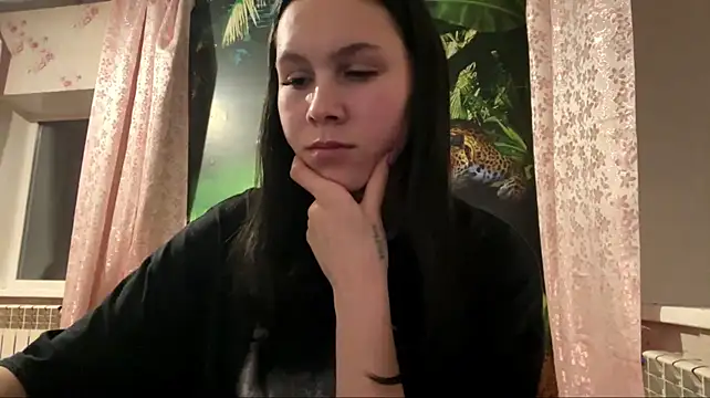 EmmaShyline's Webcam Show
