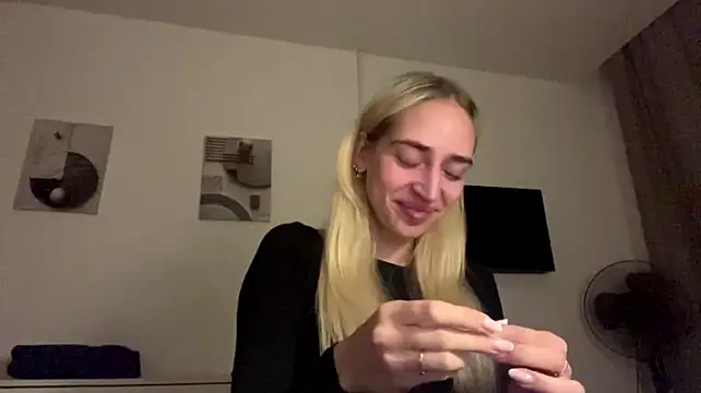 ErminiaAltier's Webcam Show