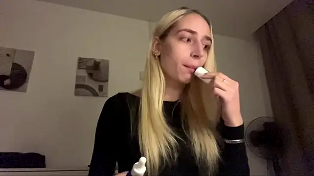 ErminiaAltier – webcam-show