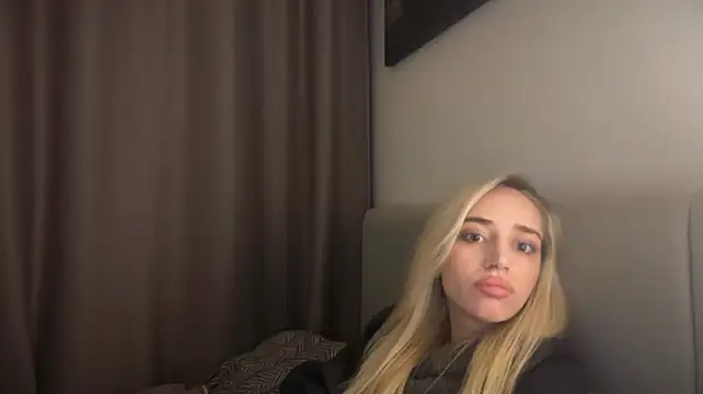 ErminiaAltier Show in webcam