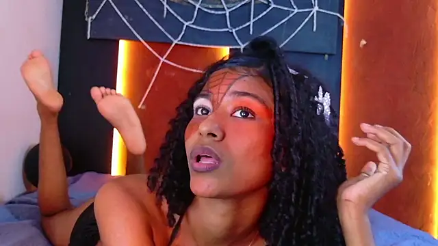 ZafiroSmall Chat XXX in diretta
