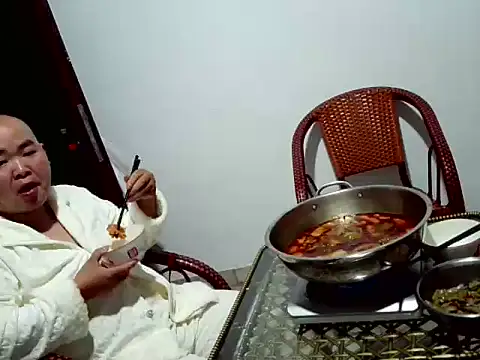 smDAADXJ Webcam show