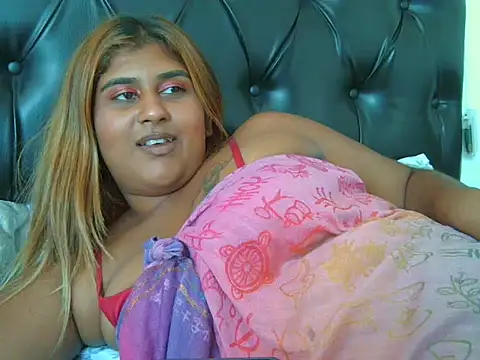 innocentqueen1's Live XXX Chat