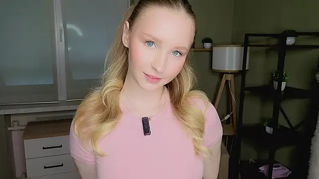 BlondeMiaX Chat XXX in diretta