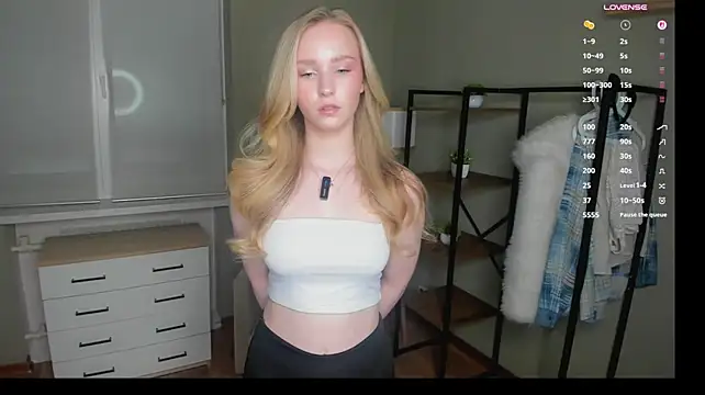 โชว์เว็บแคมของ BlondeMiaX