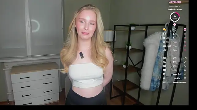 Show de BlondeMiaX na webcam