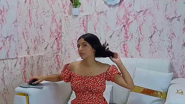 Korina_Nami Show Webcam