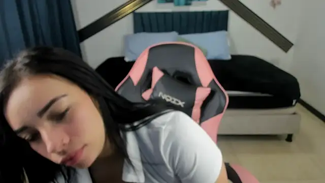Show de Selena_Gold11 na webcam