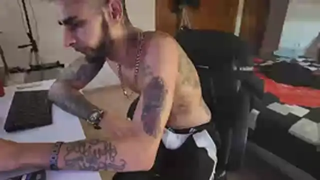 Show modela VanityMan91 na web-kameri