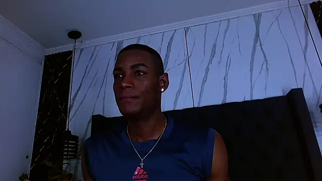 Show de Mike_More_ na webcam