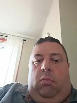 bigguymassage Adlı Modelin Web Kamerası Şovu