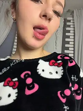 KiraSakura's Live XXX Chat