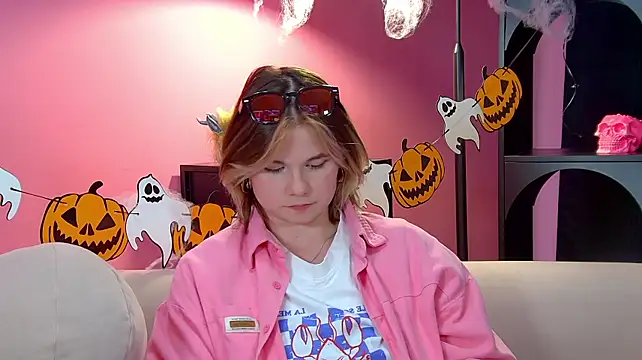AliceAllard Webcam show