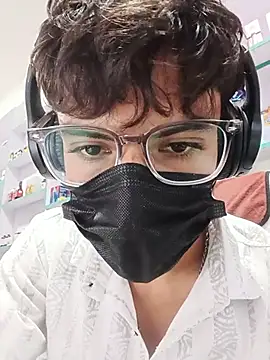 הופעת וובקאם של Hornyboy337