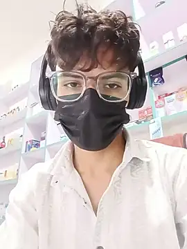 Hornyboy337 Pertunjukan Webcam