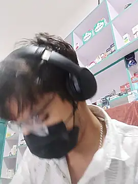 Hornyboy337 webcam show