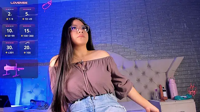 IsabelSaenz_ Adlı Modelin Canlı XXX Sohbeti