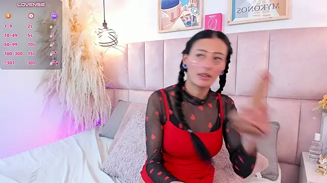 Tokio_Glow webcam show