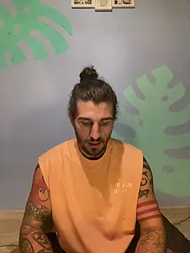FableScottn Webbikameraesitys