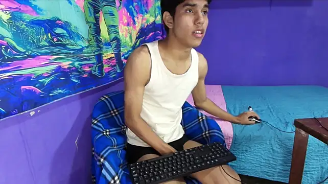 Dante__twink: διαδικτυακό σόου στην κάμερα