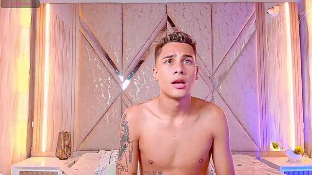 Show modela davincho_xxx1 na web-kameri