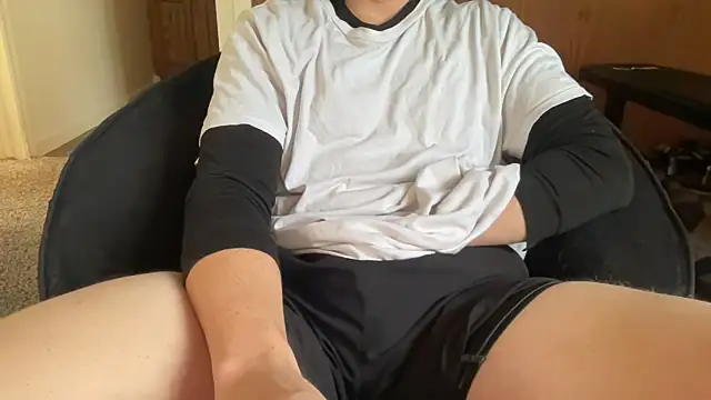 BigSnakeJake111 Show in webcam