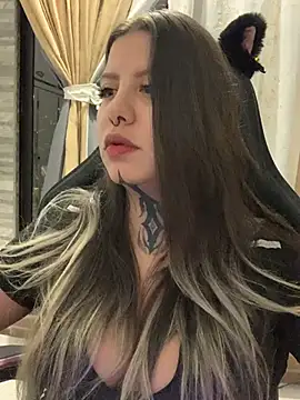 ElliWeaver Live XXX-Chat