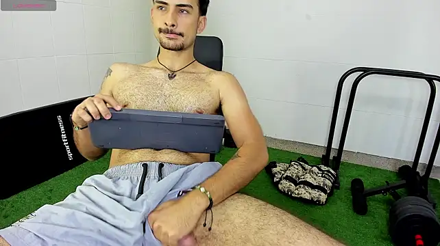 Pokazy przed kamerką – Theo_BossX