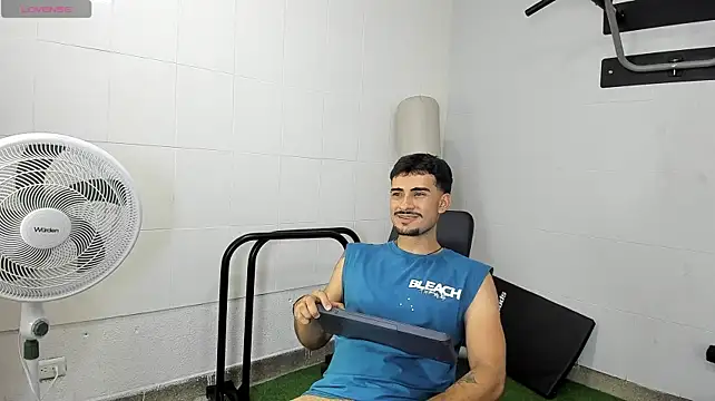 Theo_BossX Show Webcam