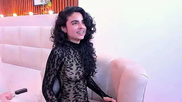 Chat +18 de Rhea_lace ao vivo