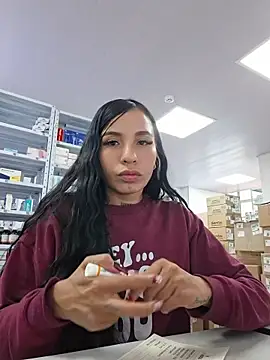 Show modela marly_lovee na web-kameri