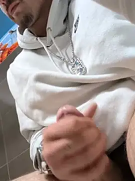 biggiewiththickD: διαδικτυακό σόου στην κάμερα
