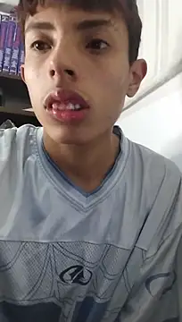 הופעת וובקאם של liamkozy