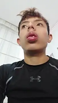 liamkozy 网络视讯表演